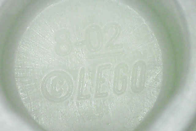 glow-in-the-dark-white spider underside